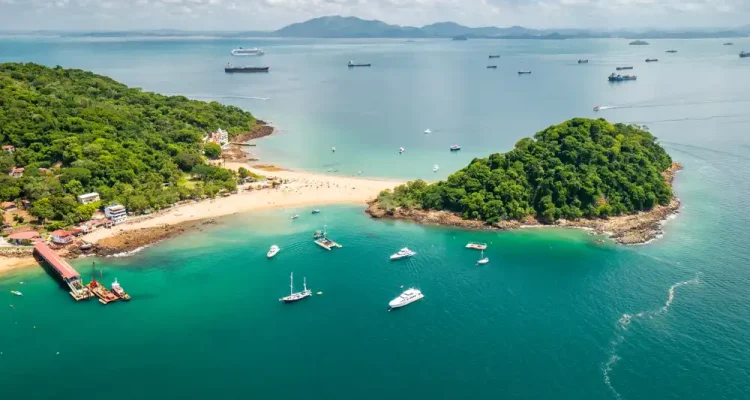 Vista aérea de la isla Taboga.