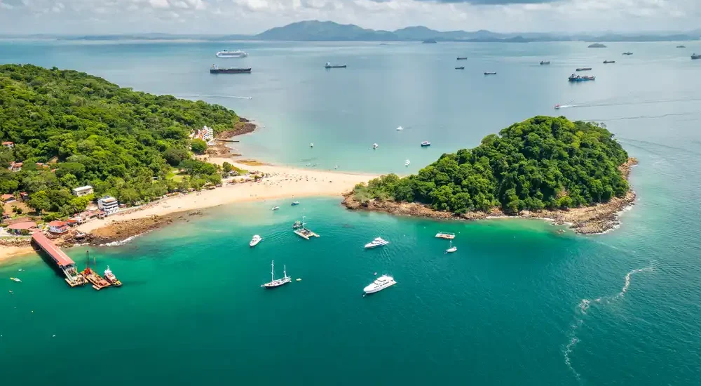 Vista aérea de la isla Taboga.